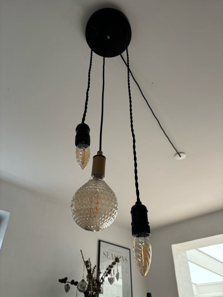 Anden loftslampe, Ilva