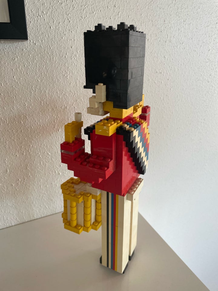 Legetøj, Lego garder limet