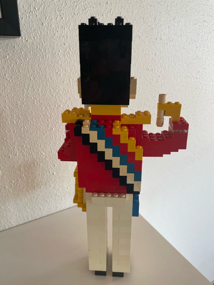 Legetøj, Lego garder limet