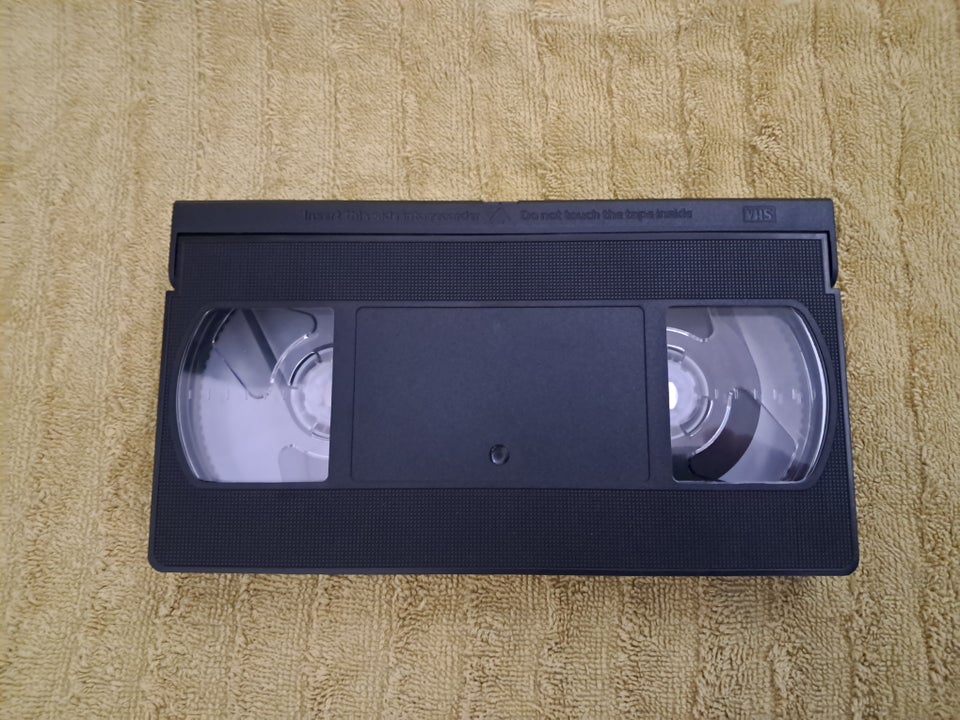 Eventyr, Hundevalpen Silver VHS –