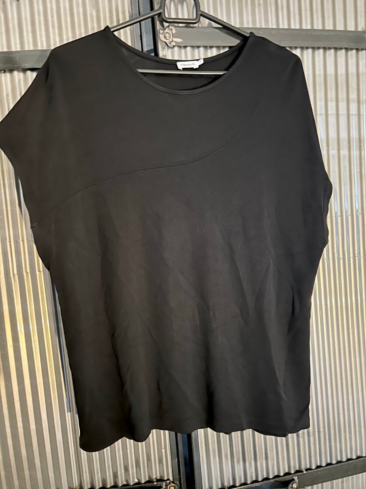 Top, Filippa K, str. 38