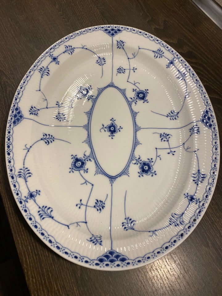 Porcelæn, Musselmalet fad , Royal