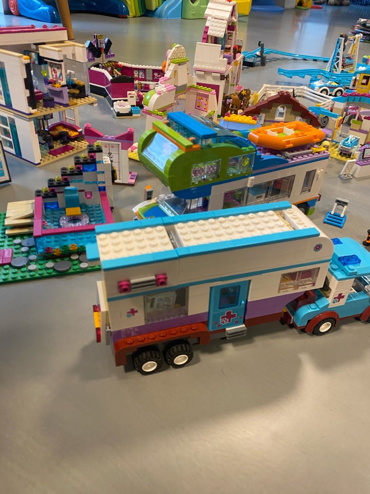 Lego Friends, Lego friends + lidt