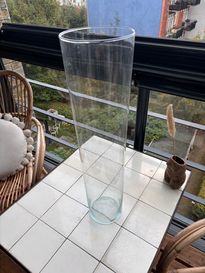 Glas, Høj slank vase