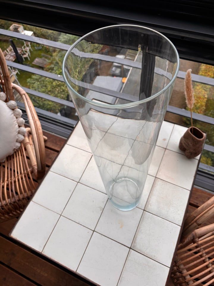 Glas, Høj slank vase