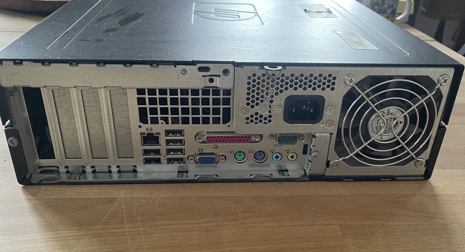 HP dc7000 Small Form Factor 186