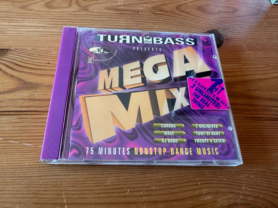 Various: Turn up the bass megamix