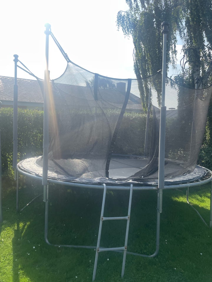 Trampolin Gratis trampolin ved