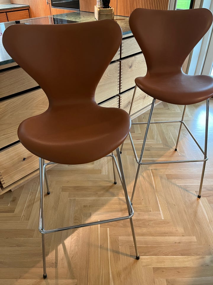 Arne Jacobsen 3197 Syver barstol