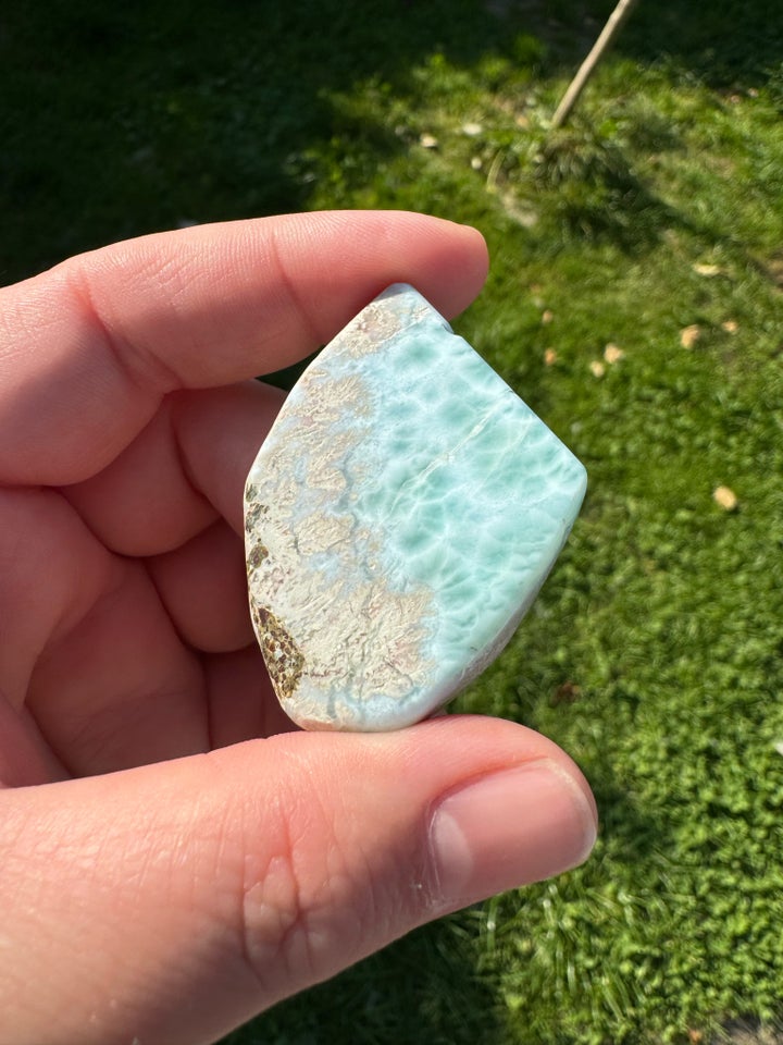 Smykker og sten, Larimar