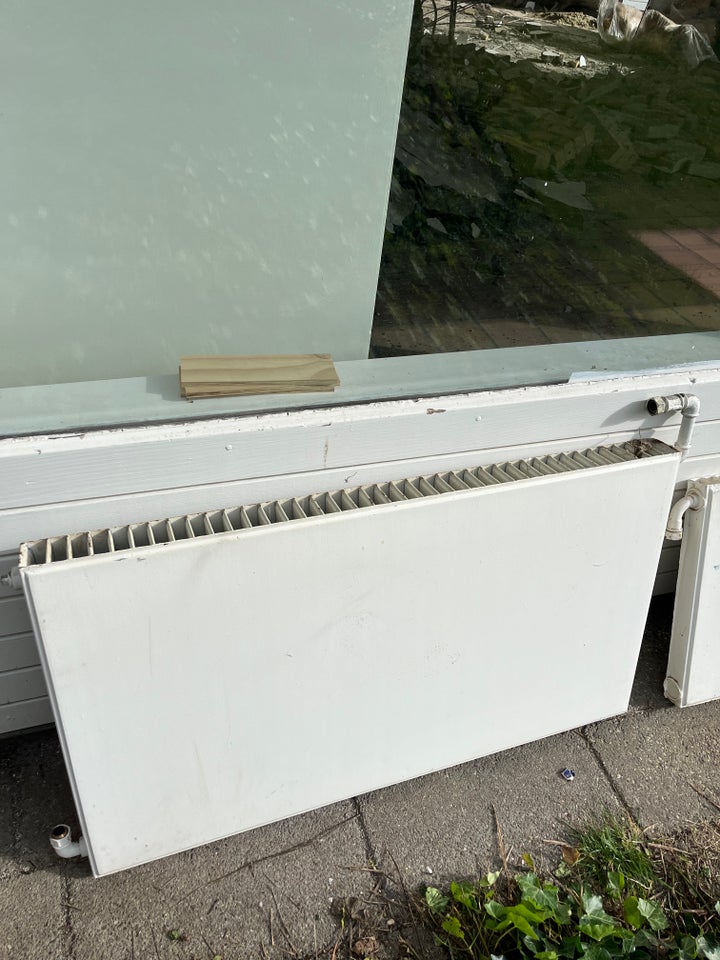 Radiator, 7 ældre som er nedtagede