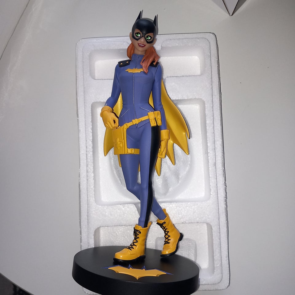 Samlefigurer, Batgirl statue af