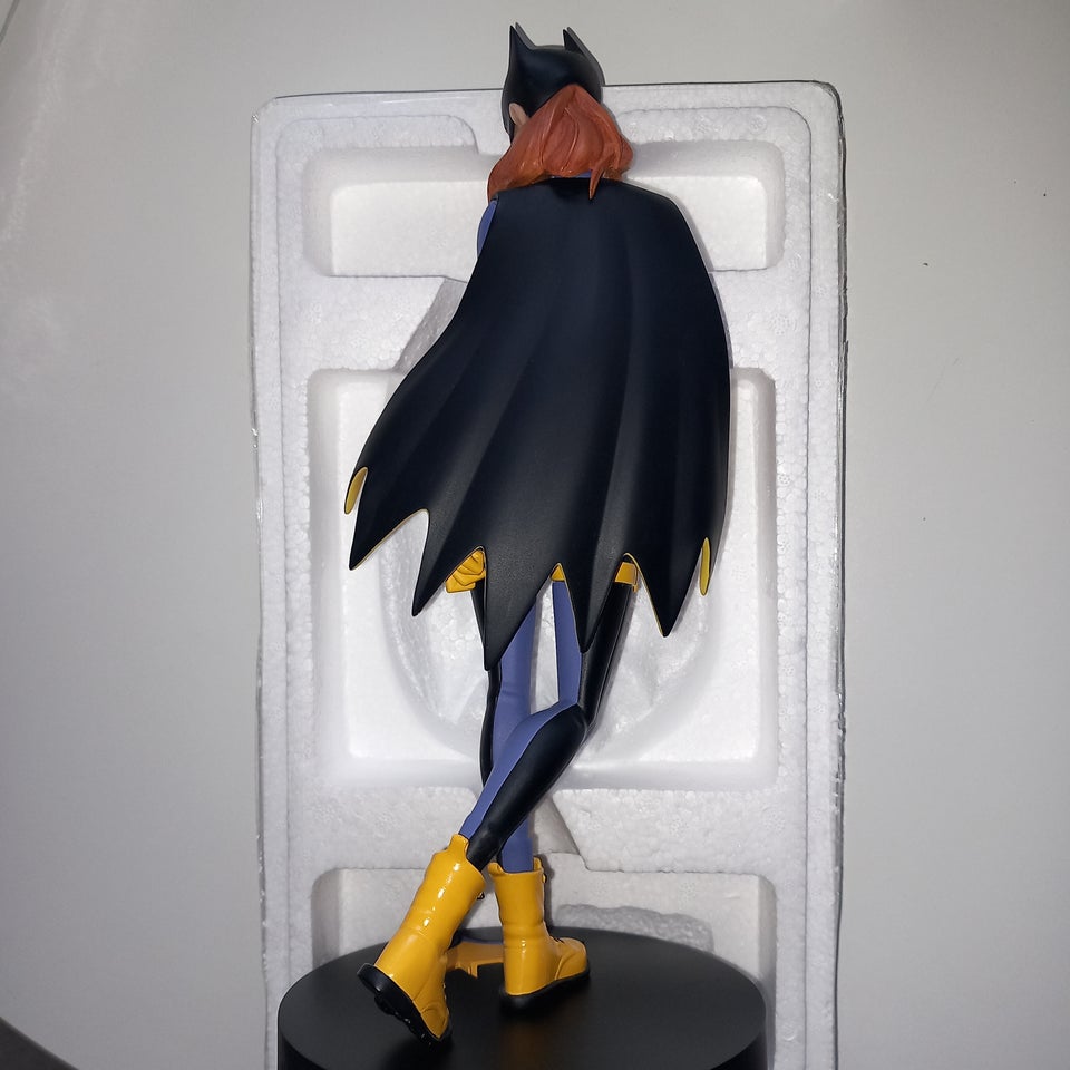 Samlefigurer, Batgirl statue af