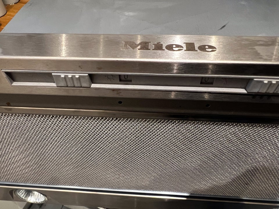 Emhætte, Miele DA 3360