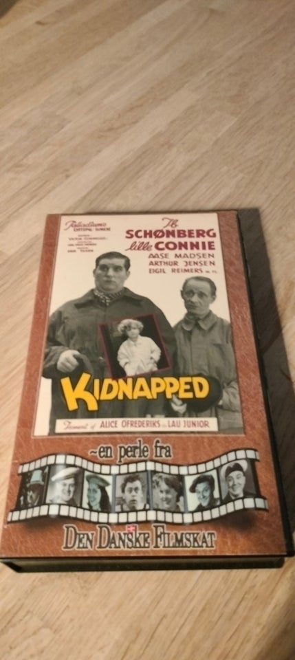 Komedie, Kidnapped, instruktør