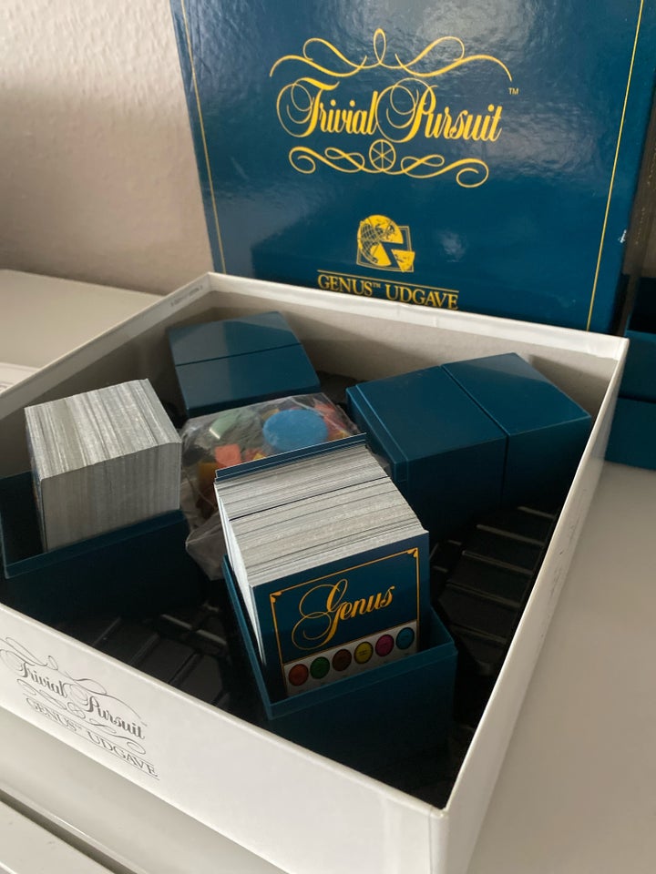 Trivial Pursuit, Genus Trivial,