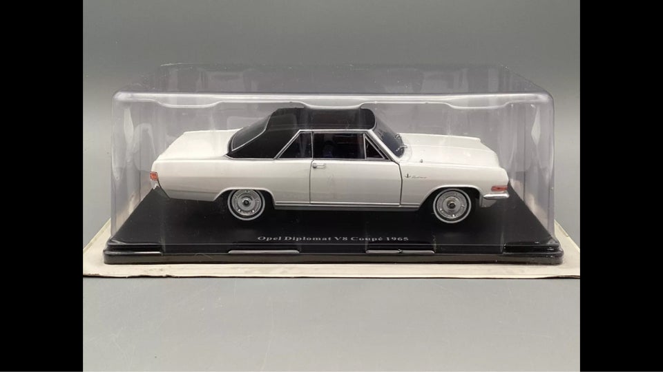 Modelbil Opel Diplomat V8 Coupé