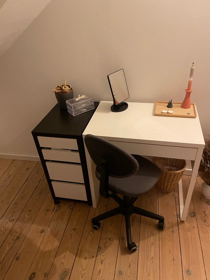 Skrivebord, Ikea, b: 73 d: 50 h: 76