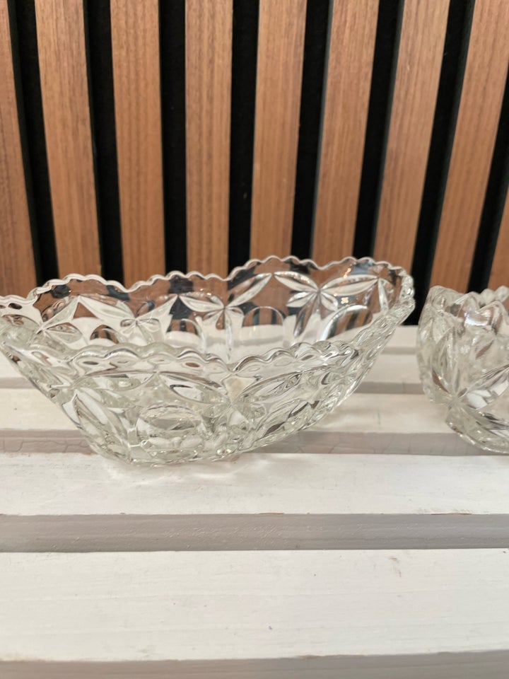 Glas, 2 krystal skåle , Vintage