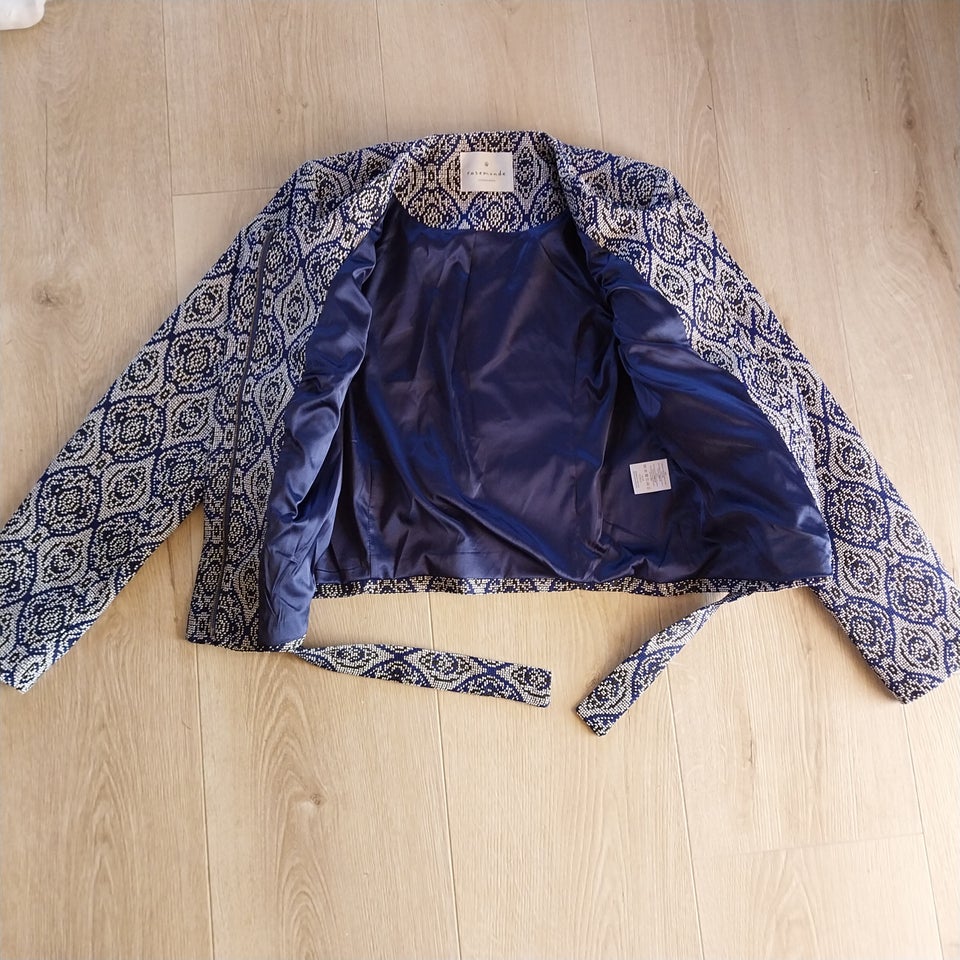 Blazer, str. 36, Rosemunde