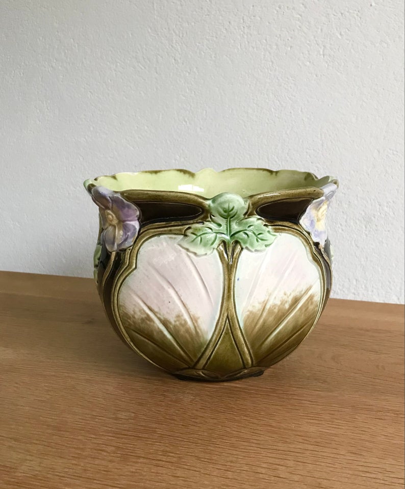 Skjuler , Majolica