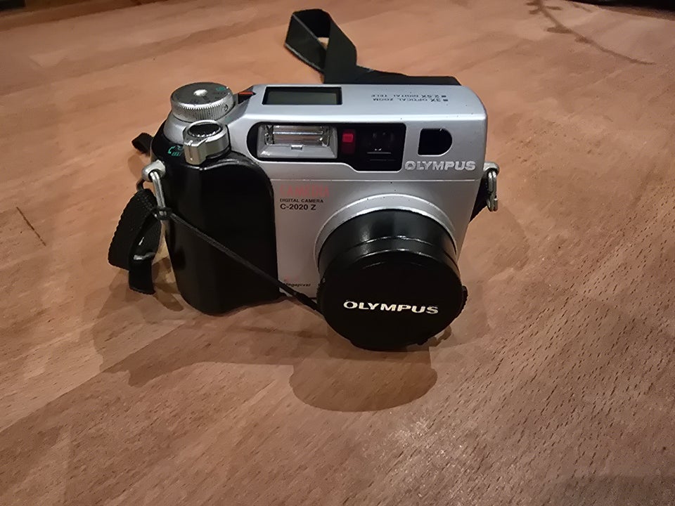 Olympus, C-2020ZOOM, 2 megapixels