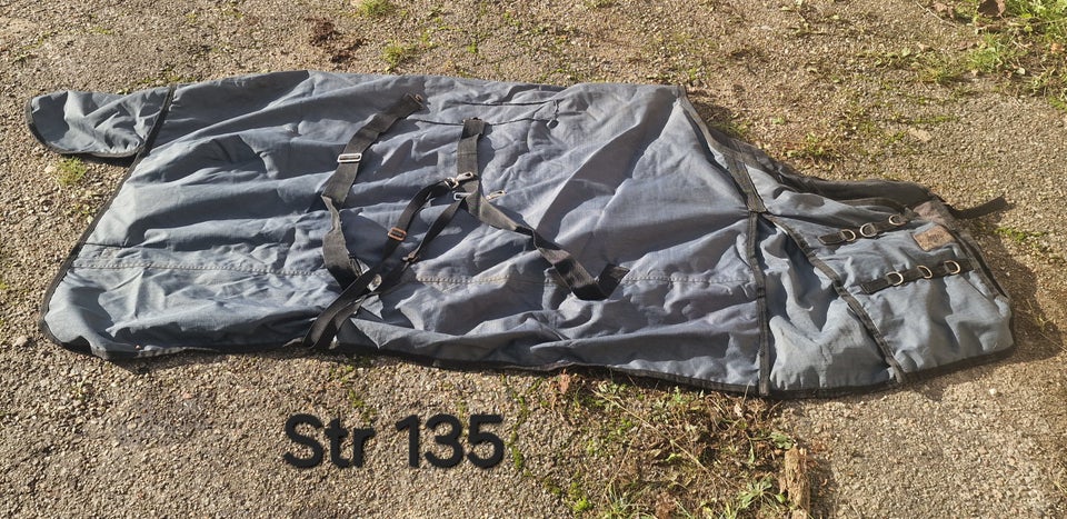 Dækken, Str 135 og 145