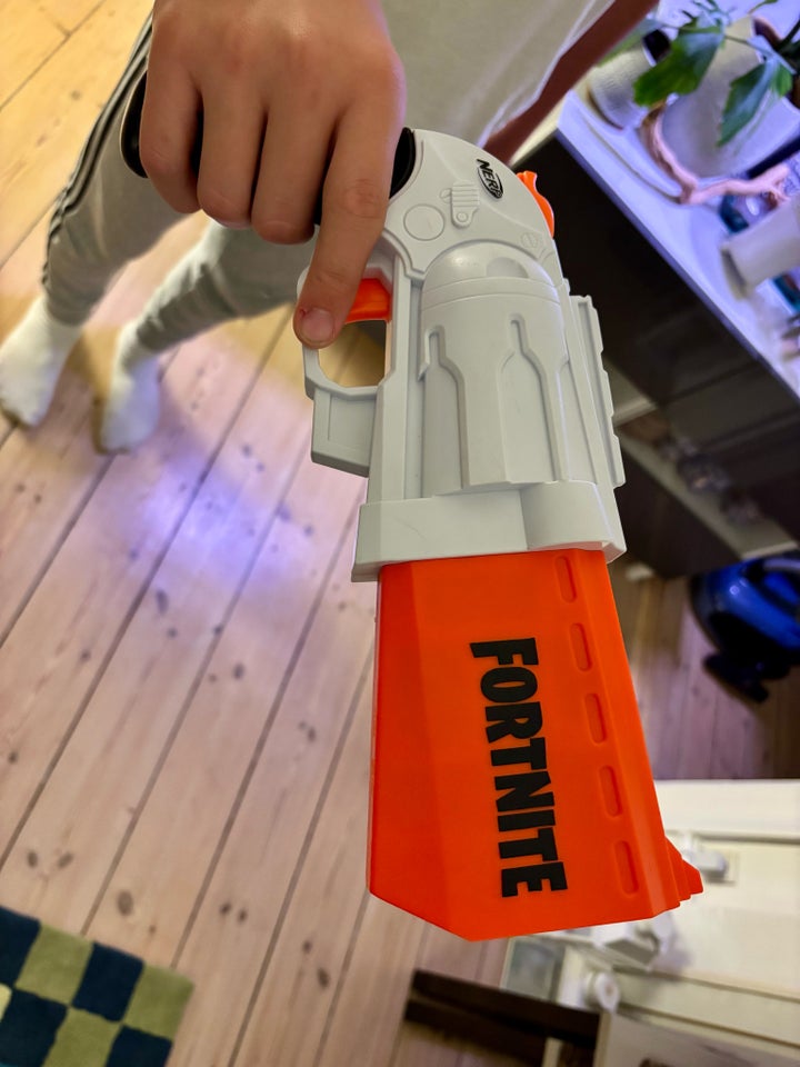 Våben, Nerf gun x 2, Nerf