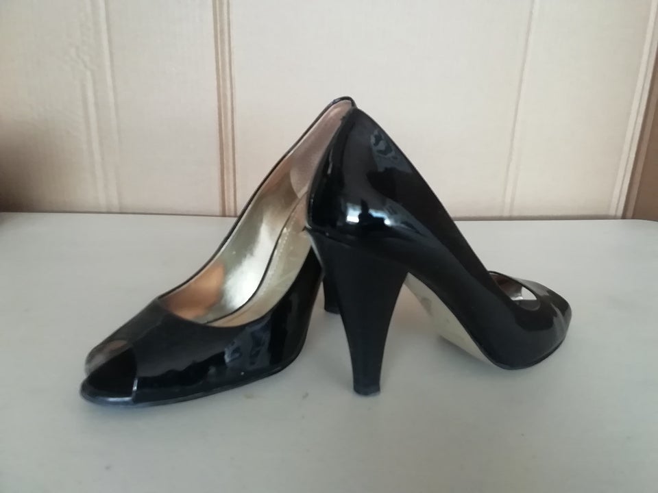 Pumps, str. 40, Flere