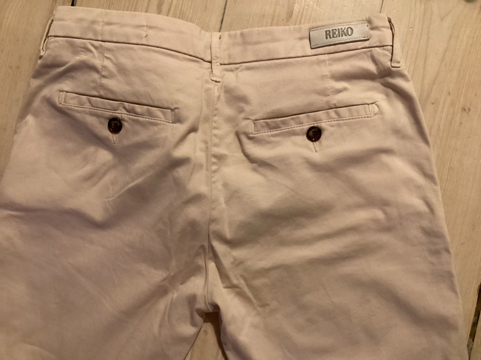 Chinos, REIKO, str. 29