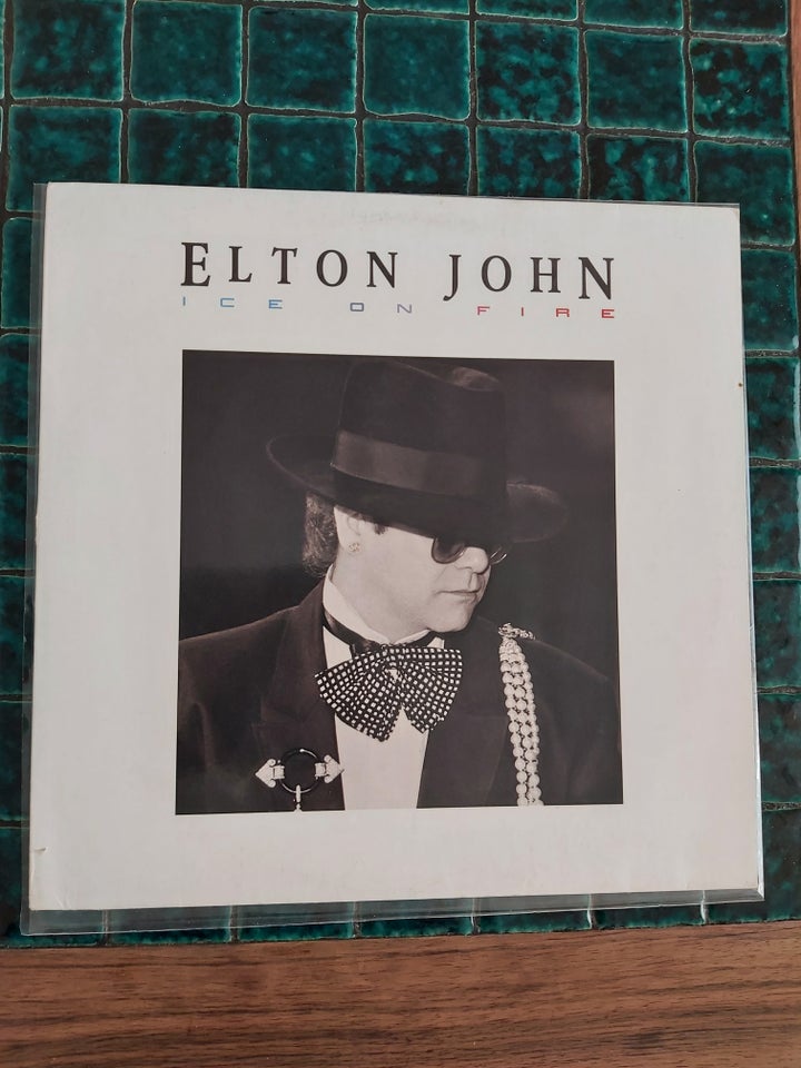 LP, Elton John, Ice on fire