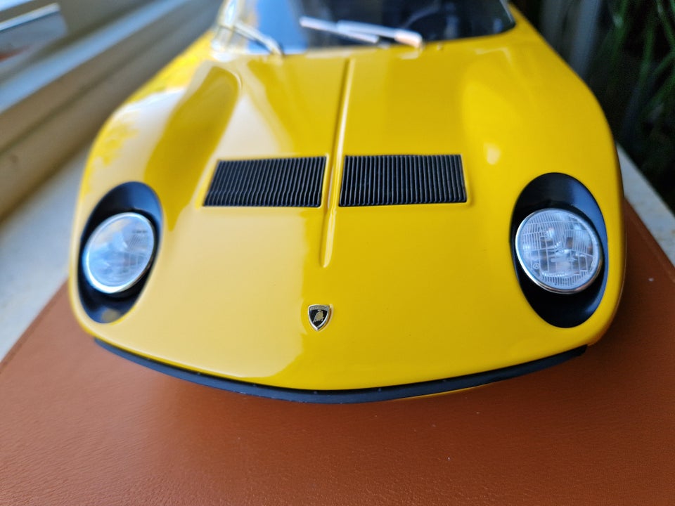 Modelbil, LAMBORGHINI MIURA