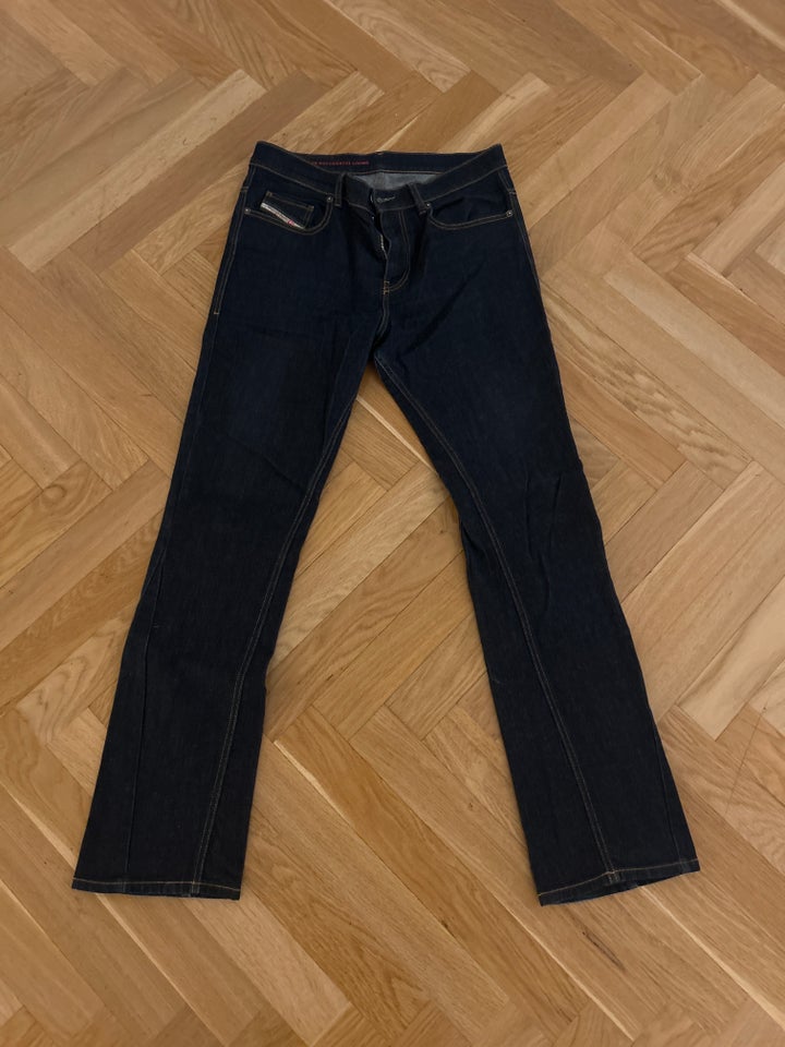 Jeans, Diesel Library, str. 33