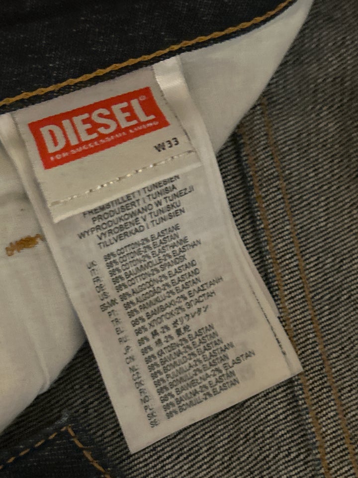 Jeans, Diesel Library, str. 33