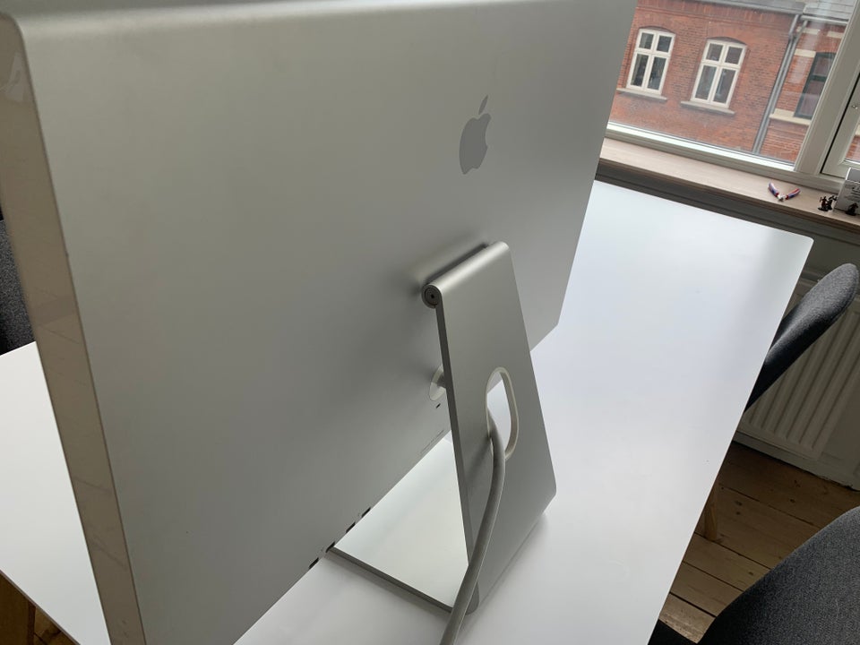 Mac Cinema Display