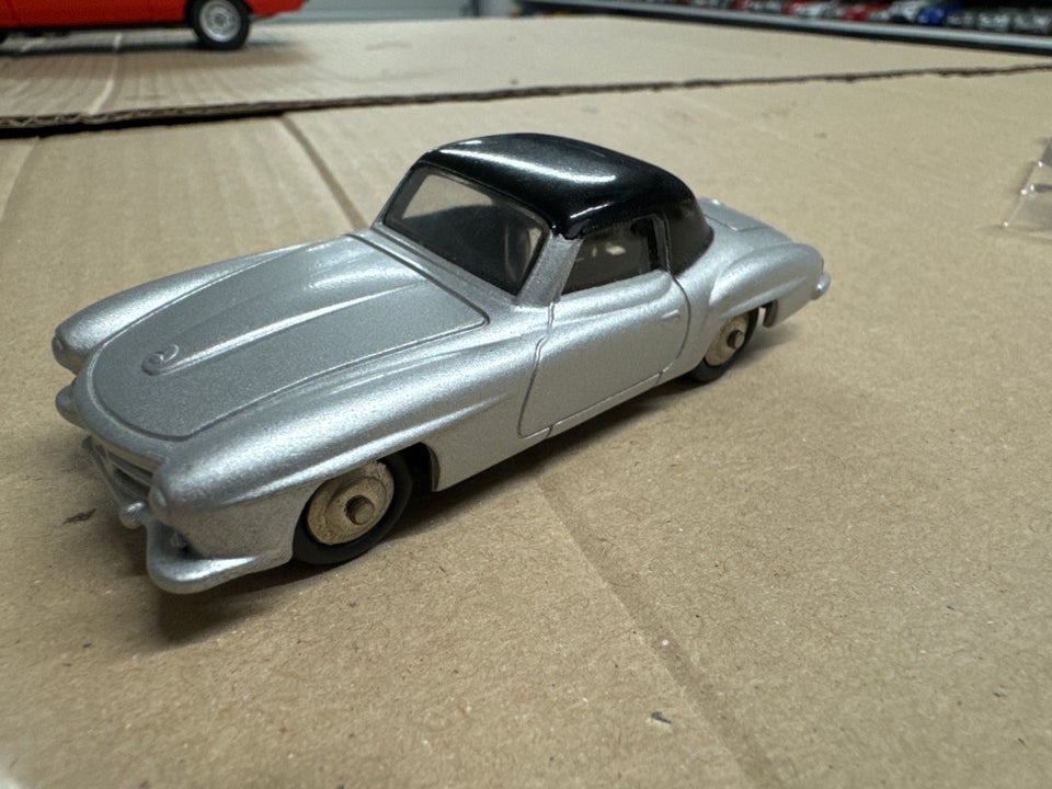 Modelbil, Mercedes 190 SL 1/43,