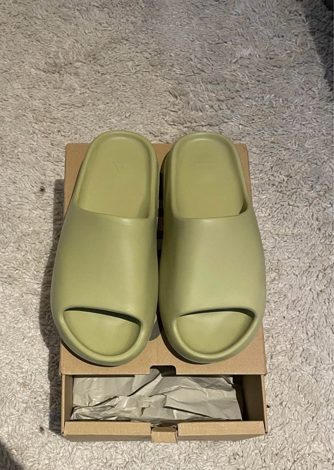 Sandaler, str. 44,5, Adidas yeezy