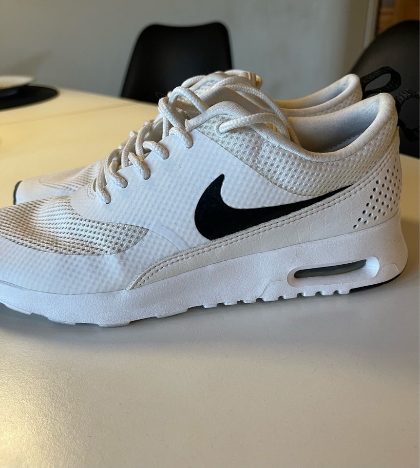 Sneakers, str. 37,5, Nike