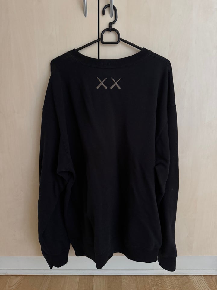 Sweatshirt, KAWS x Uniqlo, str. L