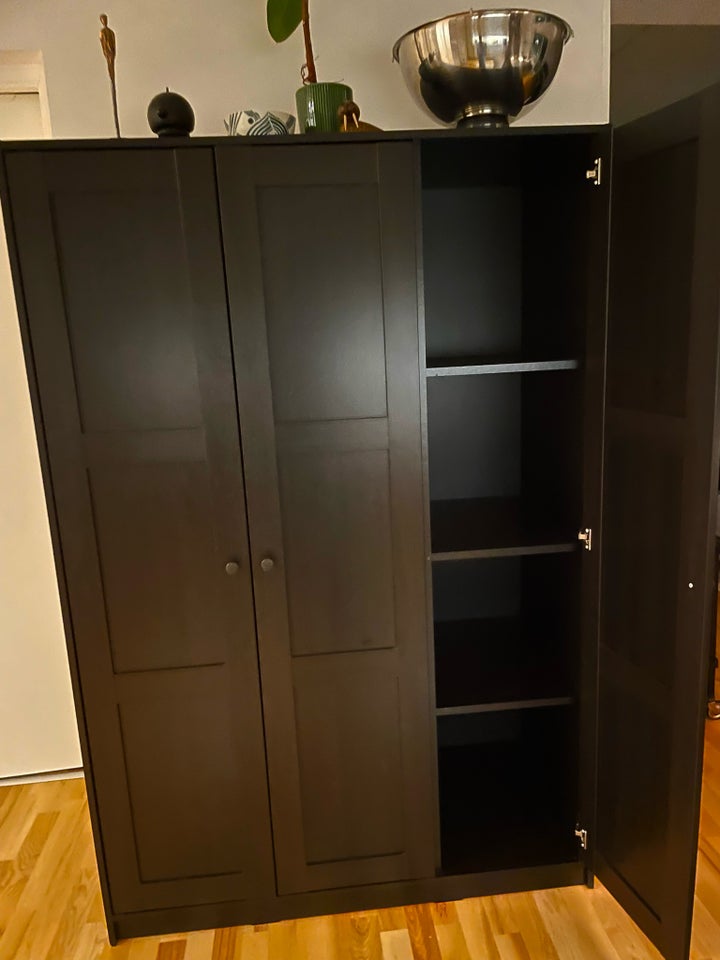 Garderobeskab Ikea b: 118 d: 55 h: