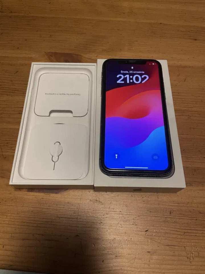 iPhone XR, 64 GB, sort