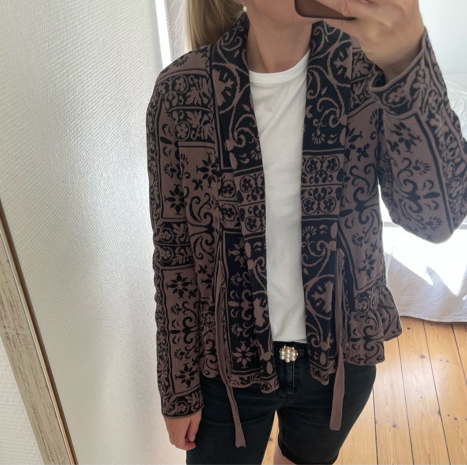 Cardigan Odd Molly str 38