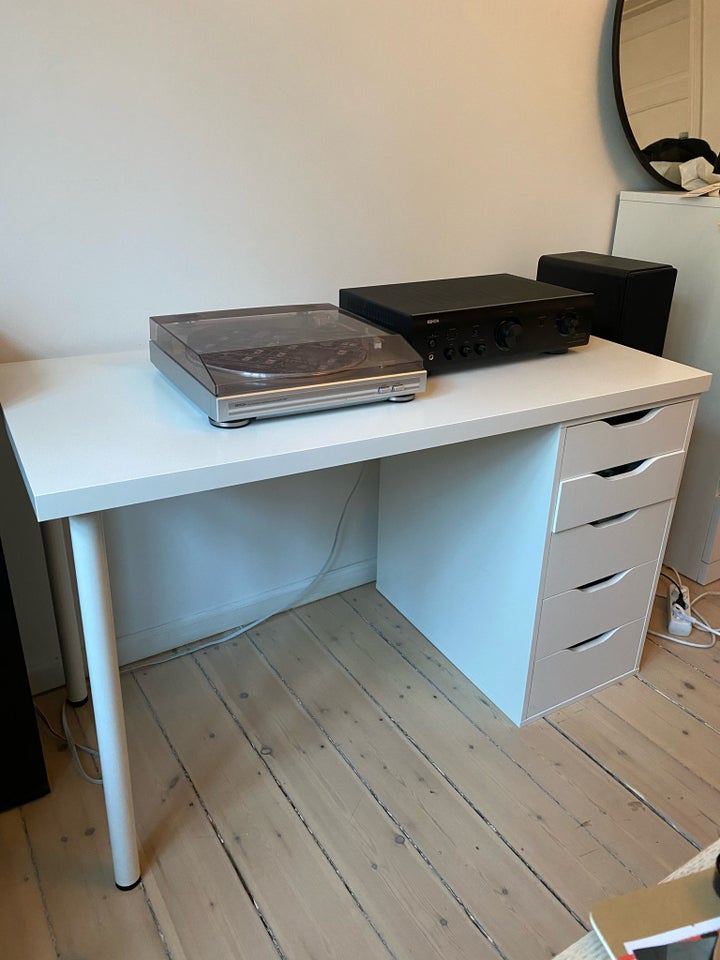 Skrivebord, Ikea, b: 120 d: 60