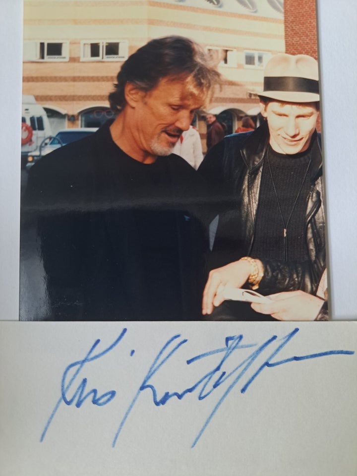 Autografer, Kris Kristofferson