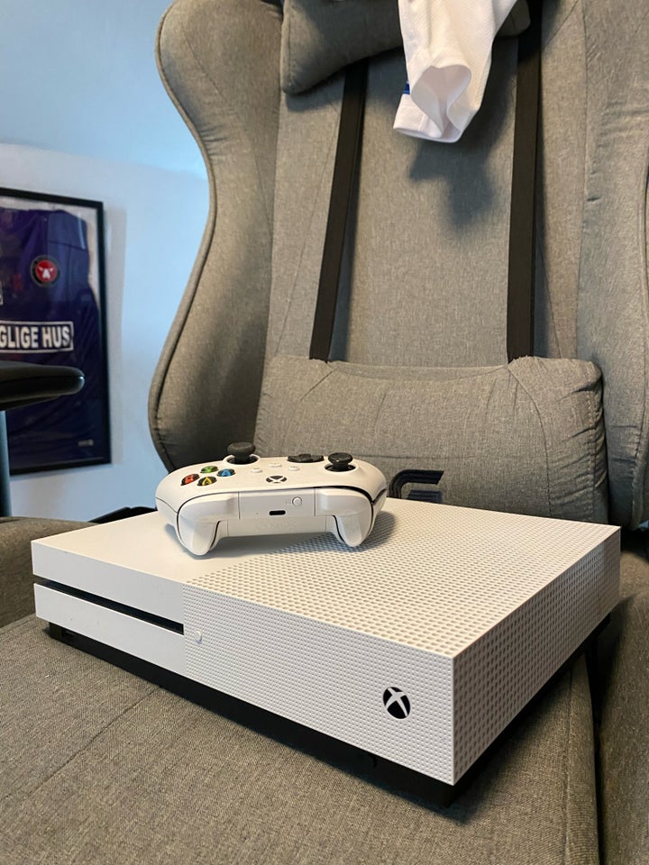 Xbox One X