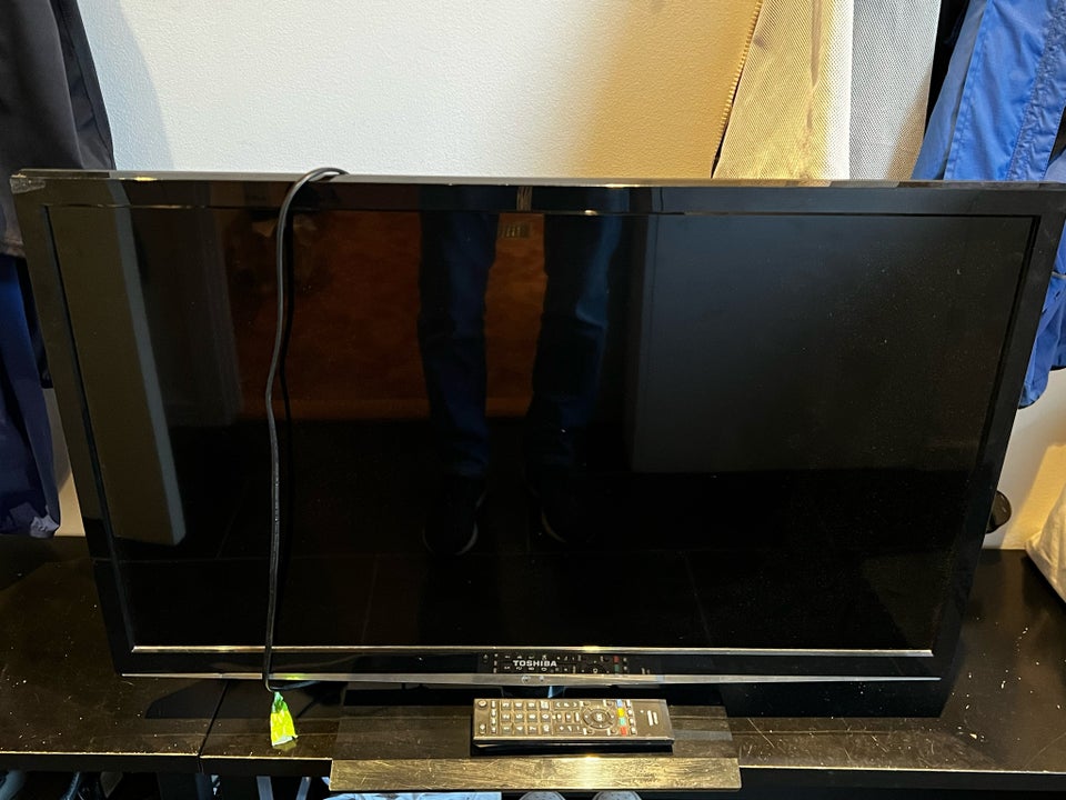 LCD, Toshiba, 32EL933N