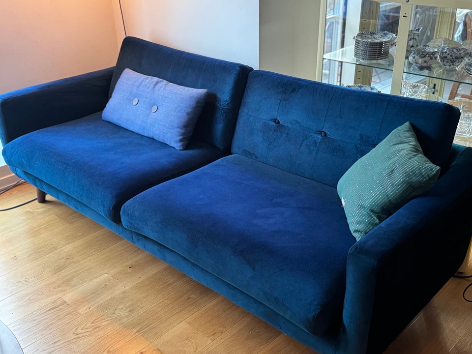 3 pers sofa i mørkeblå vel