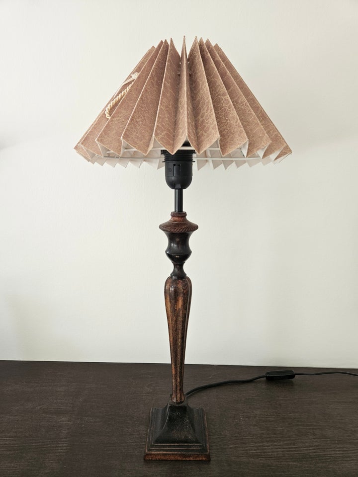 Lampe, Lene Bjerre