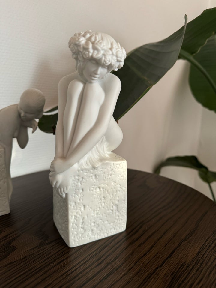 Royal Copenhagen figur jomfru. ,