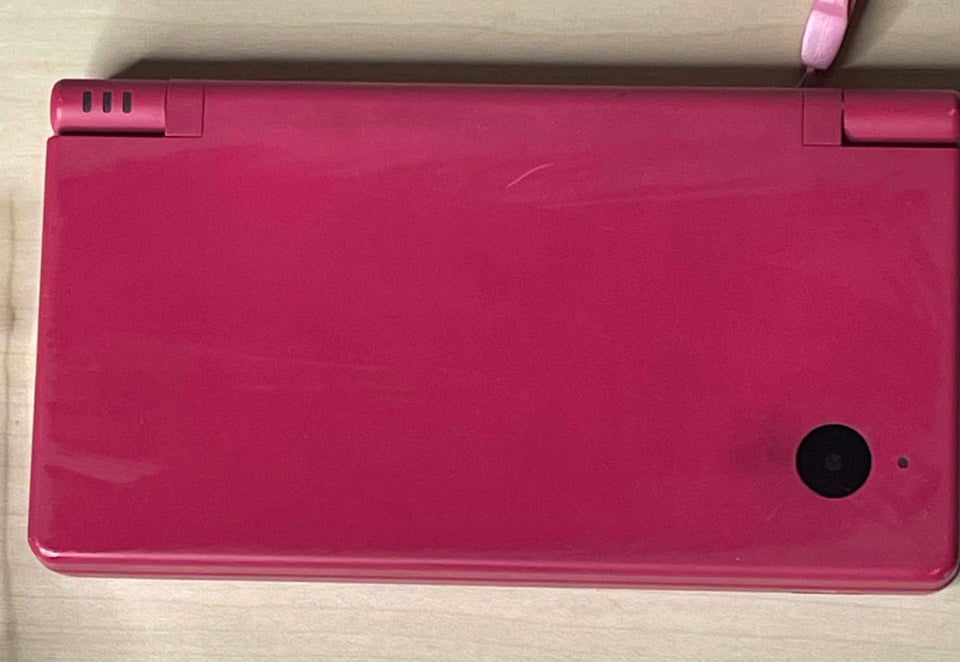 Nintendo DSI, Pink